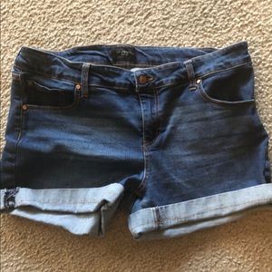 Celebrity pink juniors shorts